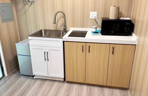 Kealakekua Cabin | Modern cabin on a world famous Kona Coffee farm with AC, WiFi. Unit 1