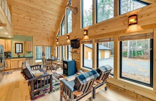Gloversville House | Modern Cabin with Hot Tub and Sacandaga Lake Access!