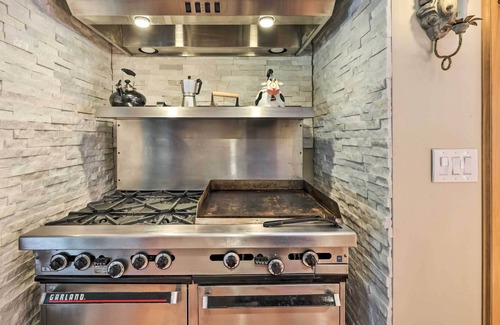 Mountain Dale Cabin | Modern Catskills Escape on 25 Acres w/Deck!