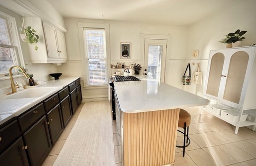 Grand Rapids Apartment | Modern Comfort in the Heart of Cherry Hill