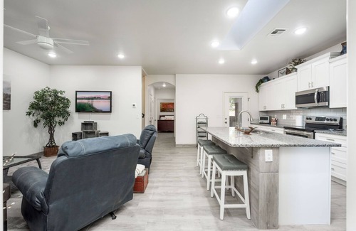 Mesilla Park House | Modern Comfort - Townhome near NMSU, Las Cruces Convention Center & Mesilla