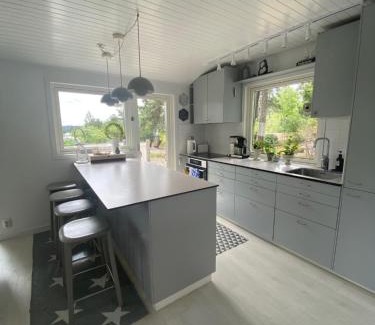 Arsta Havsbad Villa | Modern Cottage in Årsta Havsbad Stockholm, Sweden