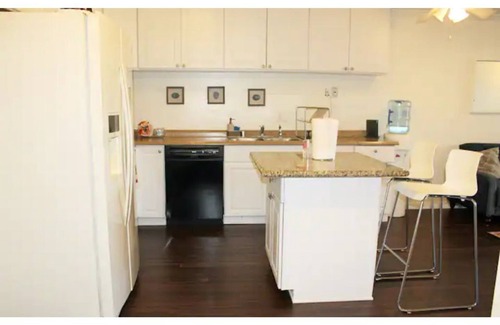 Clairemont Mesa Condo | Modern cozy condo near beaches prime location