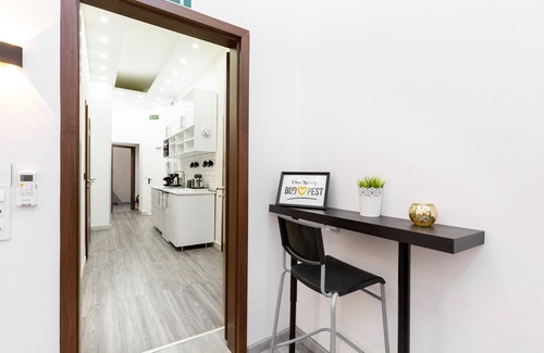 Erzsebetvaros Apartment | ⭐MODERN DESIGN ☕FREE-BEER & BREAKFAST ❤️AIRCO