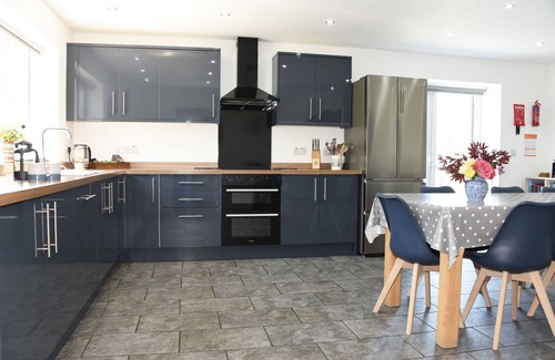 Llanyre House | Modern detached property in the heart of Wales