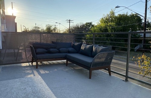 Swede Hill Condo | Modern East Austin Condo in Great Location