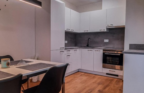 Hradec Kralove Apartment | Modern flat with large terrace