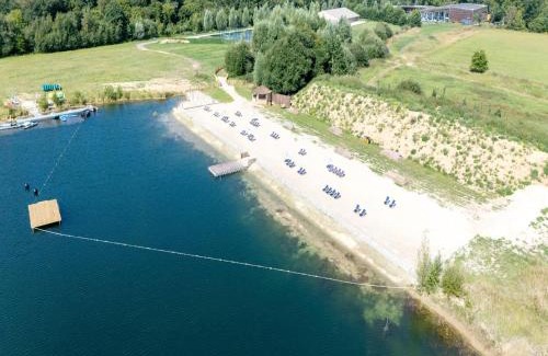 Maubray House | Modern Forest-Edge Bungalow