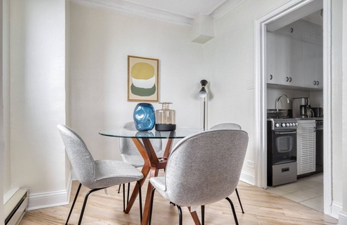 Gold Coast Apartment | Modern Gold Coast 1BR w/Doorman & Gym, 2 blocks to L, by Blueground