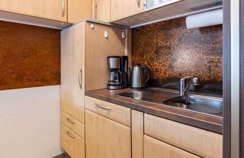 Schoenwald Apartment | Modern Holiday Apartment “Luzia” with Pool, Sauna, Balcony & Wi-Fi