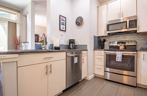 Belltown Condo | Modern Home in the Heart of Seattle! with Pool!