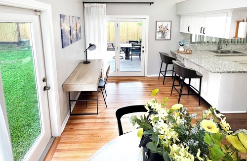 Robindell House | Modern Homely Family & Pet Friendly Oasis - Patio Dining