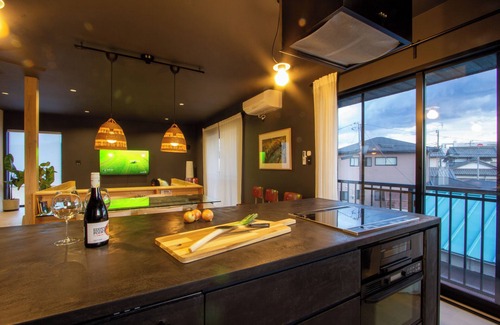 Onjuku Villa | Modern House 1 minute walk to surf beach. Onjuku, Chiba. Near Tokyo.