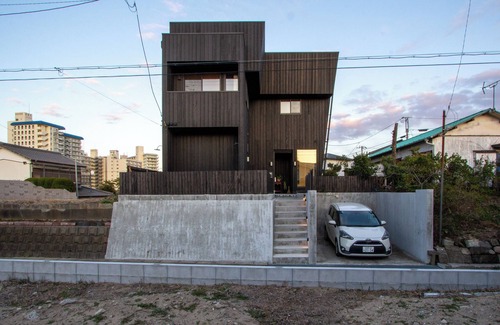 Onjuku Villa | Modern House 1 minute walk to surf beach. Onjuku, Chiba. Near Tokyo.
