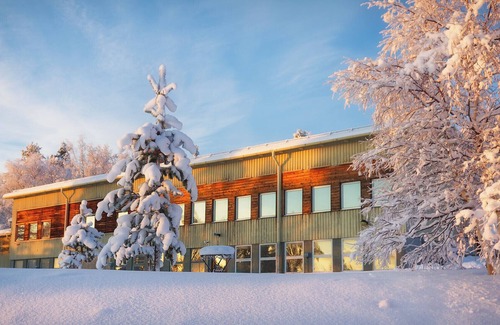 Lannavaara Apartment | Modern Lägenhet i Lannavara med Älvutsikt två Dubbelrum, Fullt Utrustat kök