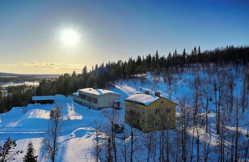 Lannavaara Apartment | Modern Lägenhet i Lannavara med Älvutsikt två Dubbelrum, Fullt Utrustat kök