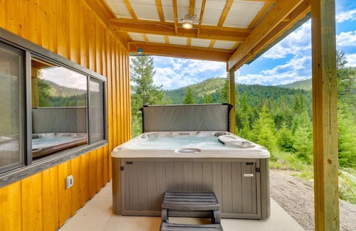 Lakeside House | Modern Lakeside Cabin with Mountain Views and Hot Tub!
