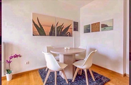 Voula Apartment | Modern & Lovely Athenian Riviera Apartment