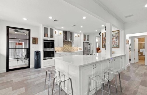 Hudson Oaks House | MODERN LUXURIOUS HOUSE/with pool, and large Patio