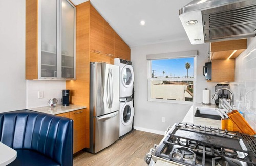 Ocean Beach Apartment | Modern Luxury 2BR Apt in Heart of OB