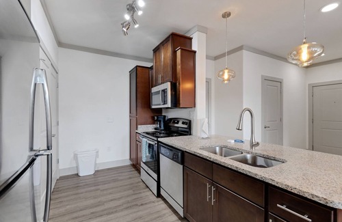 Farragut Apartment | Modern Luxury at Overlook at Farragut| Parking