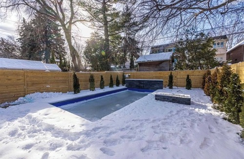 East York House | Modern luxury awaits in convenient Toronto location