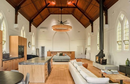 Springdallah Villa | Modern luxury in Dallah Chapel