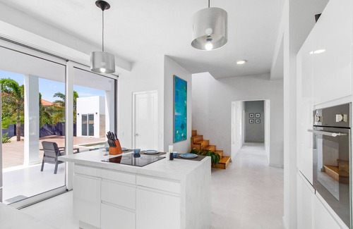 Santa Cruz House | Modern Luxury Oasis in San Fuego - Aruba