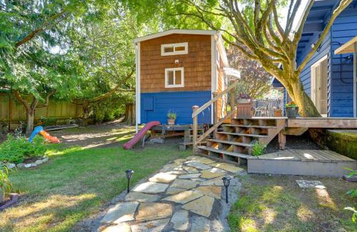 Lynnwood Apartment | Modern Lynnwood Tiny House 16 Mi to Seattle!