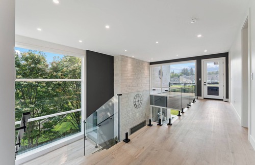 Bracebridge House | Modern Muskoka River Retreat