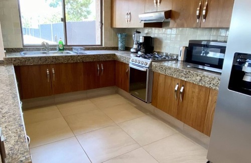 Ajijic House | Modern LUX Ajijic 2 Bed Home -Fantastic Location -Bikes - Gym - Pickleball Court