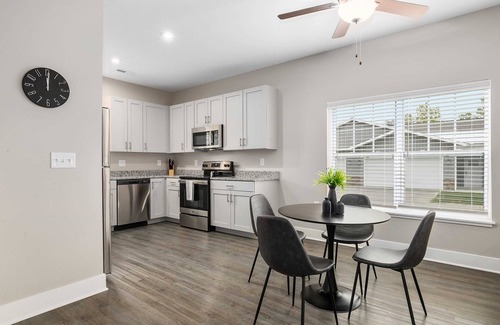 Grandville Condo | Modern New Build 2BR 2BA Condo w Garage and Patio