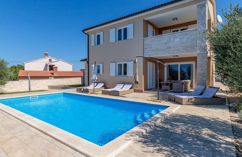 Selina Cottage | Modern newly built Villa in a beautiful location with private pool and garden