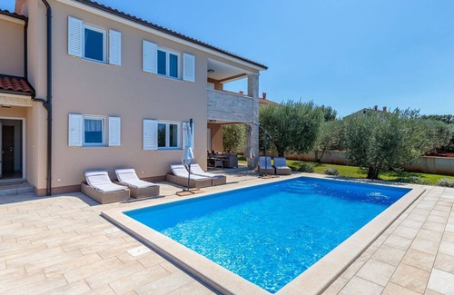 Selina Cottage | Modern newly built Villa in a beautiful location with private pool and garden