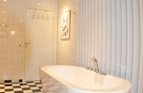 Stamsund Villa | Modern oceanfront villa in the centre of Lofoten