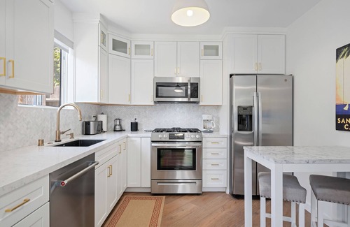 Santa Barbara Apartment | Modern One Bedroom Retreat