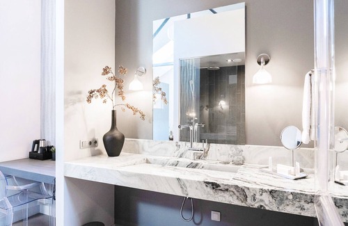 Oss House | Modern Oss room, enjoy culture just steps away