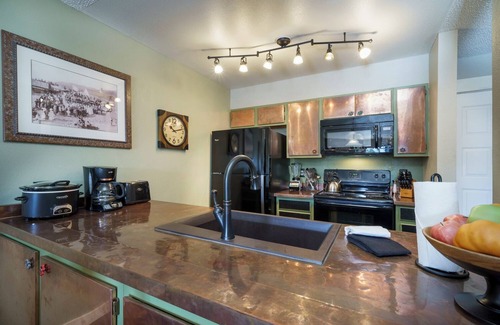 Peak 8 Condo | Modern Peak 8 Getaway! Grandview 2BR Condo