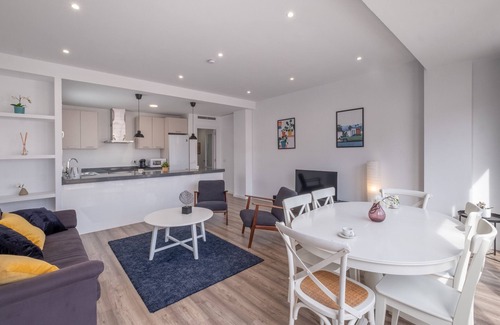 Jesus Apartment | ♥ Modern Penthouse with Private Terrace ♥