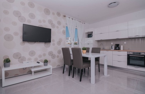 Novalja Villa | Modern Pool Villa Aldura with private pool