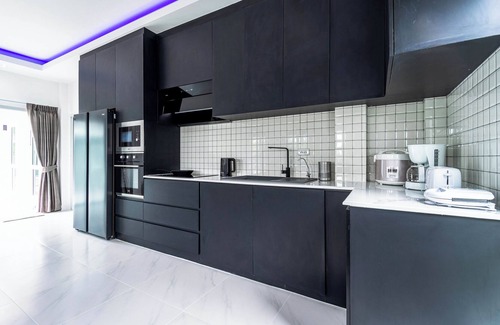 Khao Tao Villa | Modern Pool Villa with 5 Bedrooms - EDO