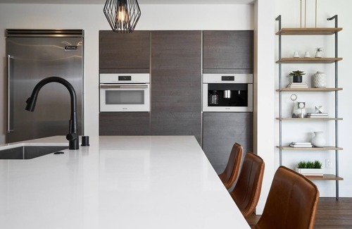 Covenant House | *MODERN RANCH LUXURY* - POOL and BEACH - *Encinitas - Del Mar Track*