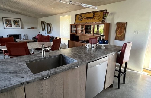 Canoncito House | Modern Ranch on 27 acres 18 min from Santa Fe