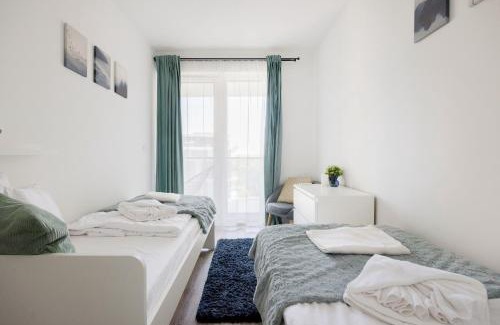 Obuda Apartment | Modern Riverfront Apartment with Free Parking