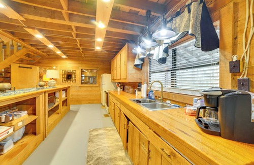 Dukedom Cabin | Modern-Rustic Dukedom Cabin: 780 Acres w/Trails!