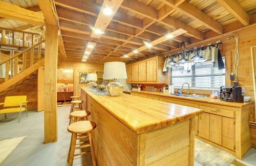 Dukedom Cabin | Modern-Rustic Dukedom Cabin: 780 Acres w/Trails!