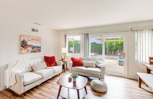 Clairemont Mesa West House | Modern San Diego Bungalow w/Yard - 5 Mi to Beach!