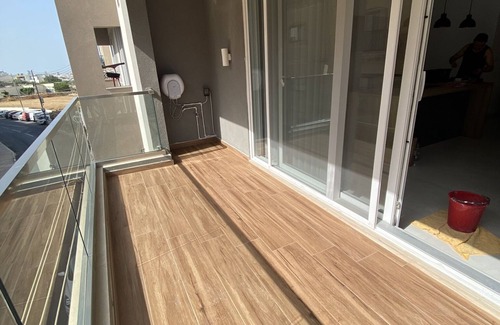 Luqa Apartment | Modern, Spacious, 3 Bedroom Apartment near Malta Airport Sleeps 7