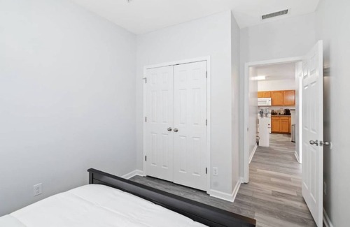 East Durham House | Modern| Spacious 3BR + 2B| 5 mins to DT Durham