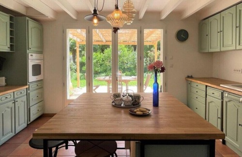 Baigts-de-Bearn House | Modern, spacious Des Cîmes gîte in beautiful natural surroundings